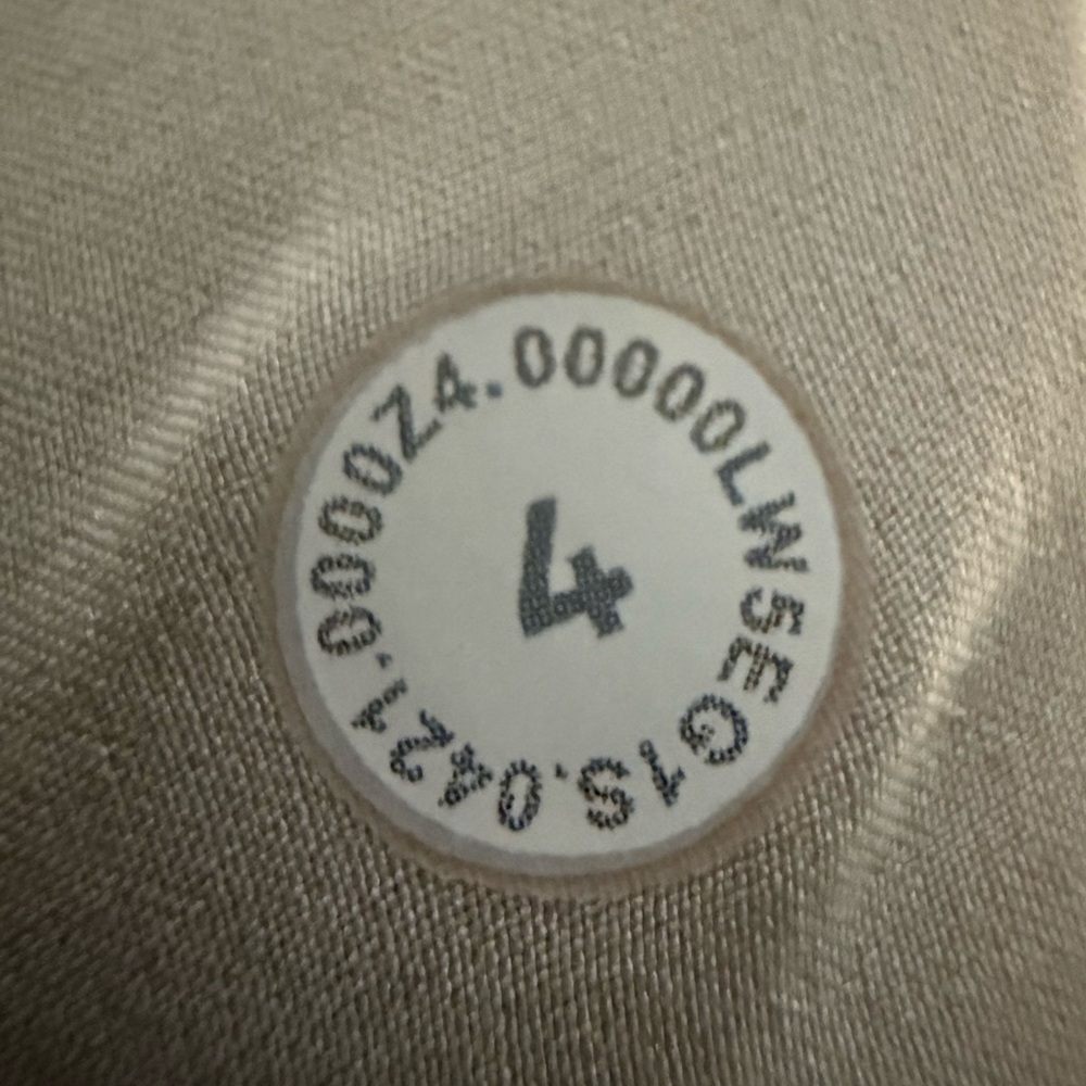 Lululemon Stretch Luxtreme High-Rise Jogger, Size 4 - Picture 11 of 11
